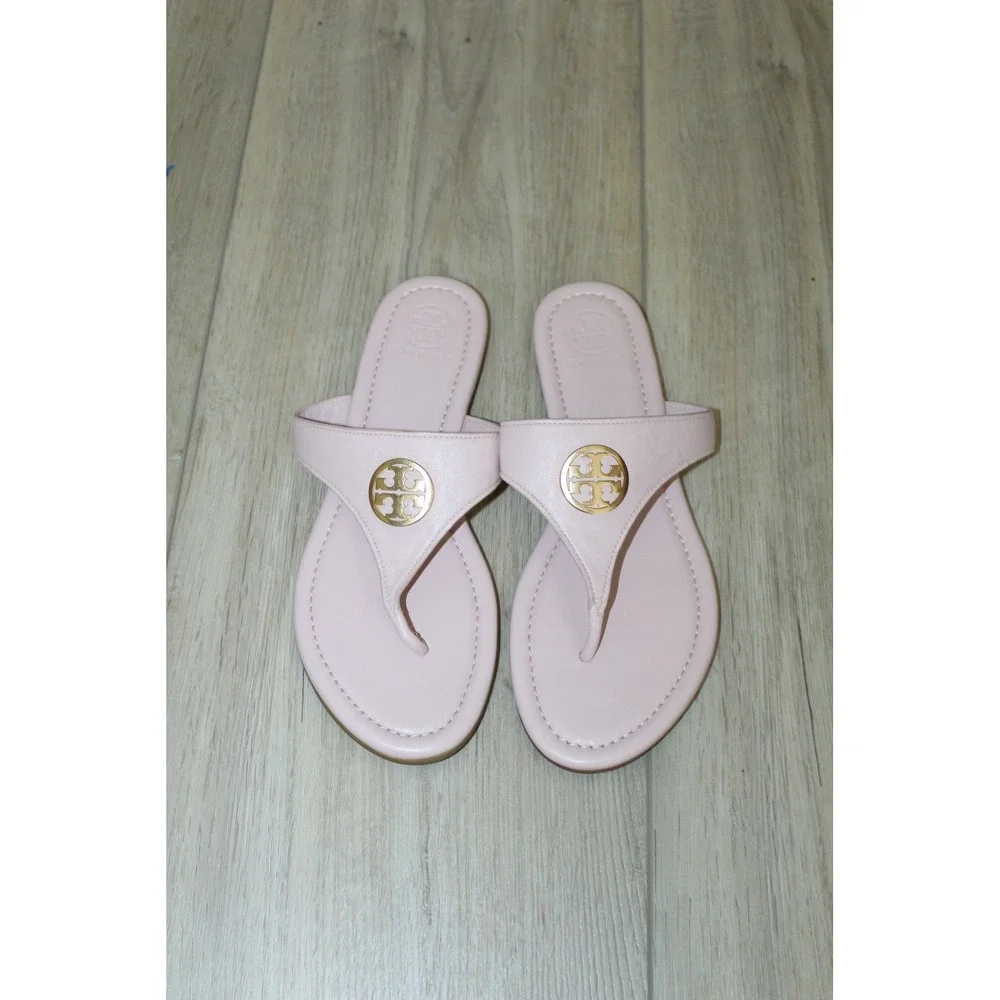 Tory Burch Benton Seashell Pink Leather Thong Logo Sandals Gold Medallion 7.5M